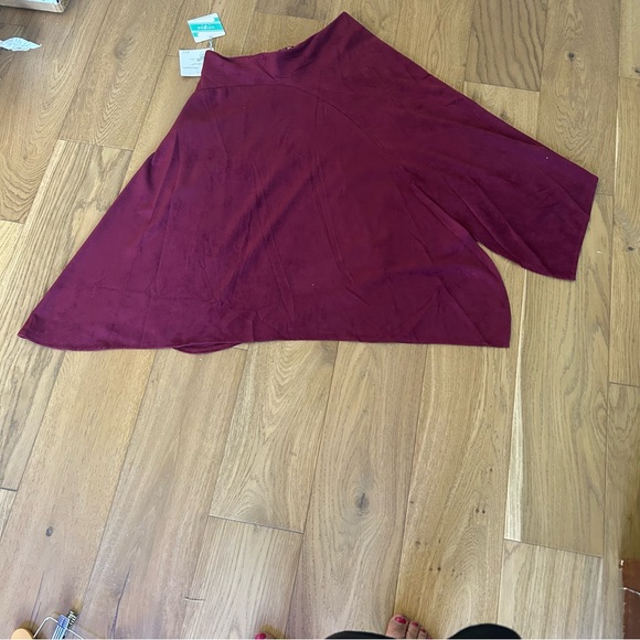 Umgee super Soft Flowy Maroon Skirt Size M - Picture 11 of 11